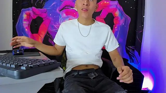 MAXXY CUTE online show from March 2025 05:12:02 PM