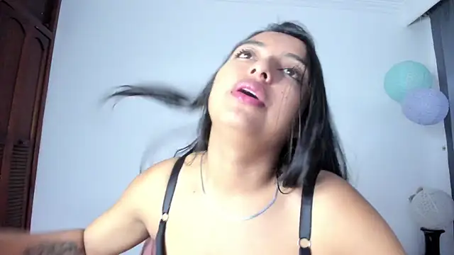 Snapshot of sweet_cinamon chatting on September 2025 07:35:02 PM sweet cinamon online show from September 2025 07:35:02 PM
