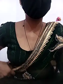 Snapshot of seexypatola chatting on September 2025 06:18:01 AM seexypatola online show from September 2025 06:18:01 AM