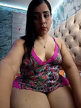 L ucero online show from October 2025 10:16:01 PM