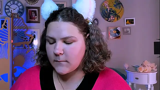 Snapshot of FlorenceAnderson chatting on September 2025 07:21:02 AM FlorenceAnderson online show from September 2025 07:21:02 AM