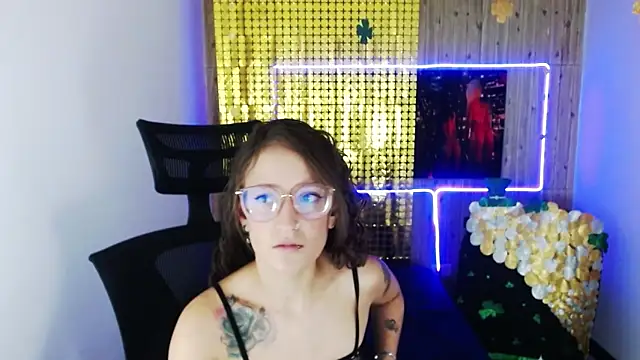 perla purpura online show from March 2025 01:40:02 PM