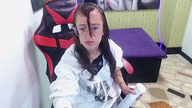 perla purpura online show from September 2025 01:13:01 PM
