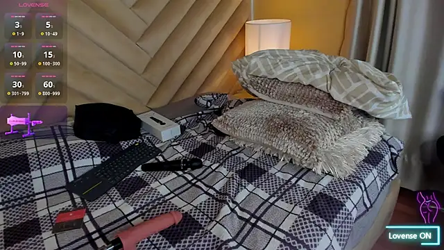 alice kingsley  online show from November 2025 09:25:02 PM