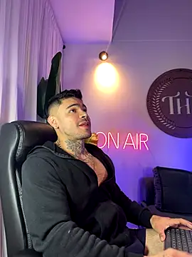 thiagoferrari2 online show from October 2025 02:19:01 AM