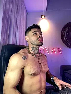 thiagoferrari2 online show from October 2025 04:22:01 AM