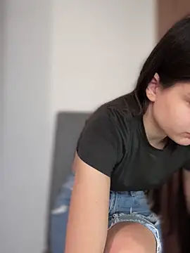 Snapshot of EvieSexy chatting on March 2025 10:54:02 AM EvieSexy online show from March 2025 10:54:02 AM