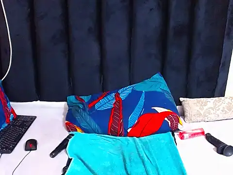 AriesCake online show from March 2025 11:12:02 PM