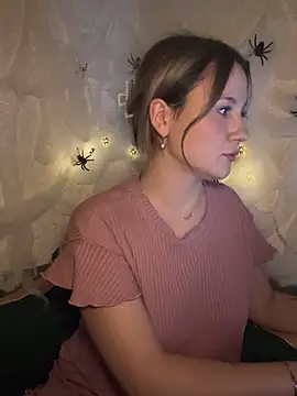 Snapshot of mollygirll chatting on October 2025 06:19:02 PM mollygirll online show from October 2025 06:19:02 PM