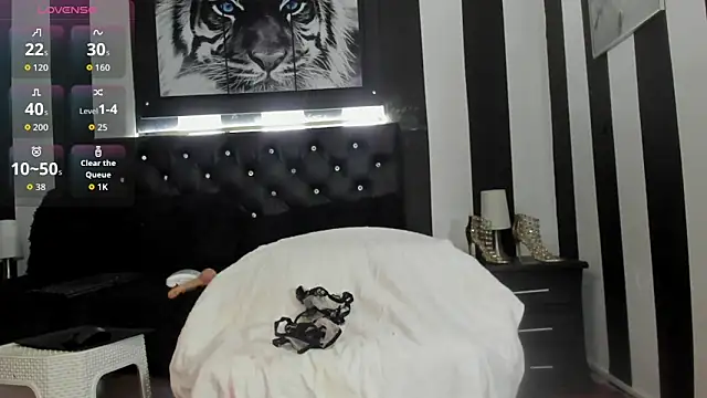 dirtyplayluna online show from September 2025 12:16:01 PM