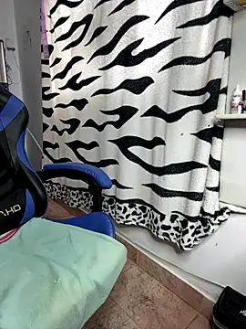 Snapshot of taimara_1 chatting on October 2025 01:42:02 PM taimara 1 online show from October 2025 01:42:02 PM