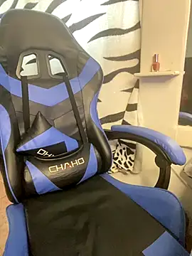 Snapshot of taimara_1 chatting on October 2025 07:36:02 PM taimara 1 online show from October 2025 07:36:02 PM