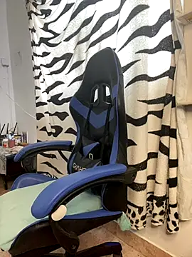 Snapshot of taimara_1 chatting on November 2025 05:05:02 PM taimara 1 online show from November 2025 05:05:02 PM