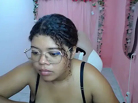 Snapshot of natalietits1 chatting on October 2025 03:55:01 PM natalietits1 online show from October 2025 03:55:01 PM