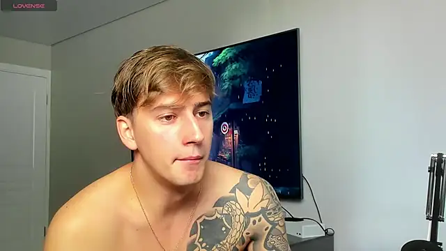 Snapshot of DaniHort chatting on October 2025 09:18:02 AM DaniHort online show from October 2025 09:18:02 AM