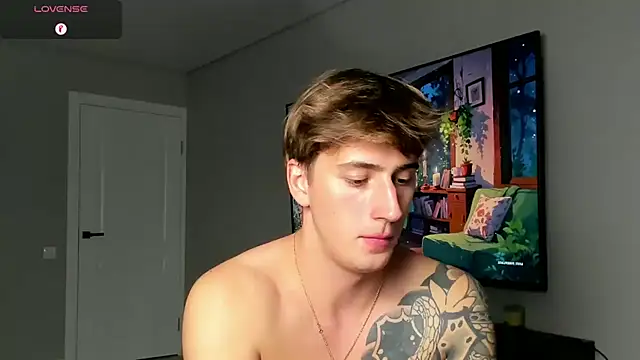 Snapshot of DaniHort chatting on October 2025 02:12:01 PM DaniHort online show from October 2025 02:12:01 PM