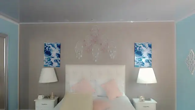 maddissonivanova online show from December 2025 05:52:02 PM