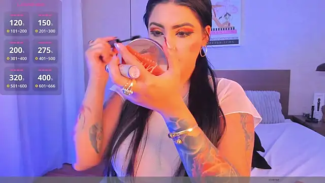 Valentinehellss online show from September 2025 11:10:01 AM