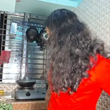 Bristy- online show from November 2025 02:05:01 PM