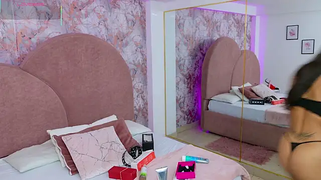 Snapshot of RavenGloomy chatting on September 2025 03:07:02 AM RavenGloomy online show from September 2025 03:07:02 AM