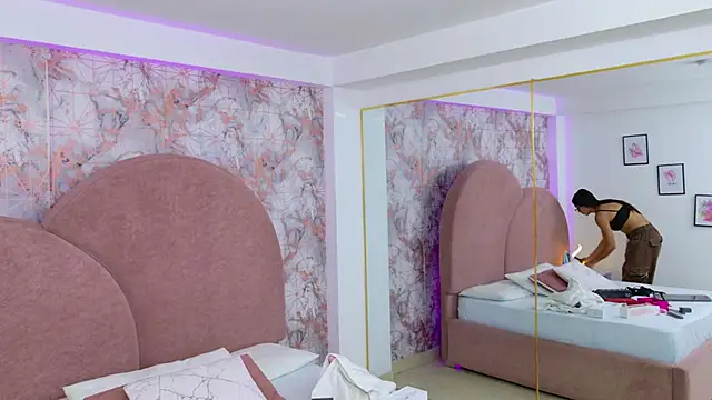 Snapshot of RavenGloomy chatting on September 2025 07:48:02 PM RavenGloomy online show from September 2025 07:48:02 PM