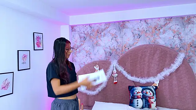 Snapshot of RavenGloomy chatting on November 2025 07:35:02 PM RavenGloomy online show from November 2025 07:35:02 PM