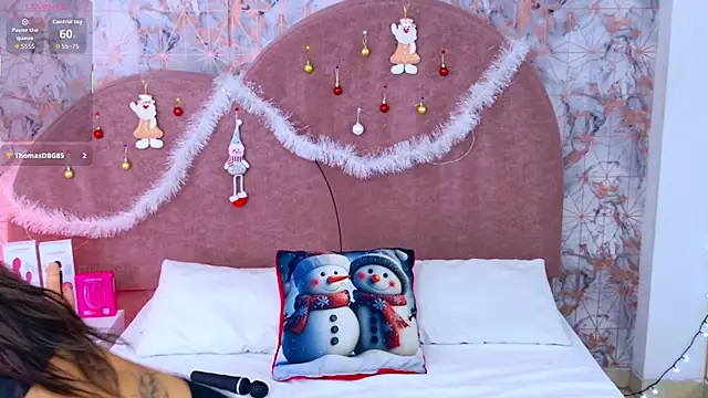 Snapshot of RavenGloomy chatting on November 2025 07:40:03 PM RavenGloomy online show from November 2025 07:40:03 PM