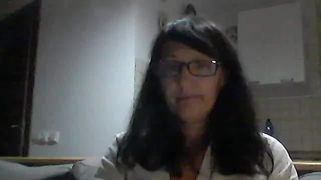 Elena48324 online show from September 2025 05:45:01 PM