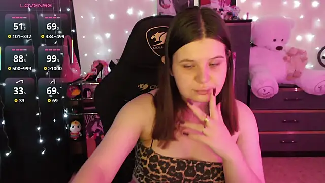 Snapshot of AmyVibess chatting on September 2025 08:01:02 PM AmyVibess online show from September 2025 08:01:02 PM