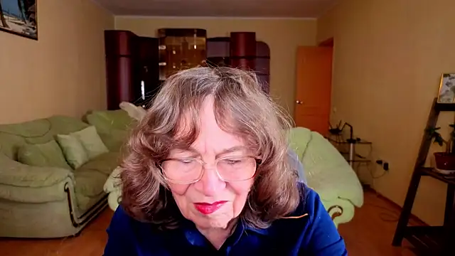 Betty Brick online show from December 2025 05:37:02 AM