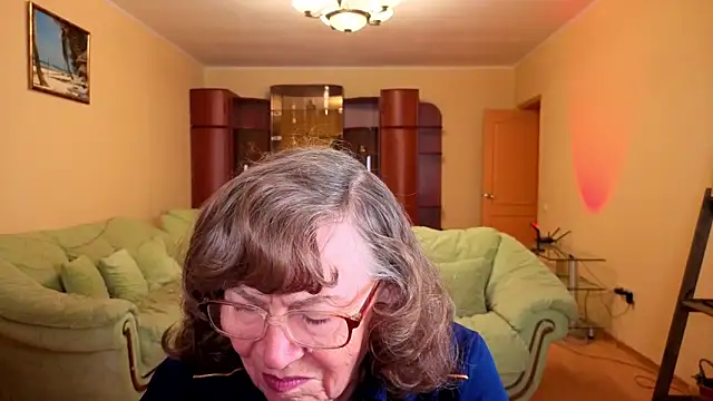 Betty Brick online show from December 2025 12:56:02 PM