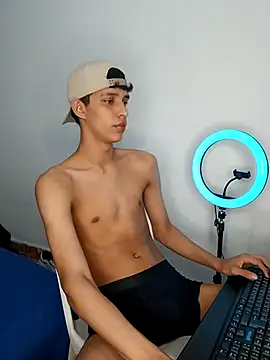 Snapshot of Allnei chatting on November 2025 09:14:02 PM Allnei online show from November 2025 09:14:02 PM