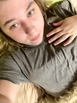 Snapshot of Kemeli008 chatting on October 2025 01:28:01 AM Kemeli008 online show from October 2025 01:28:01 AM