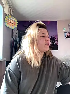 Snapshot of Kemeli008 chatting on October 2025 10:27:02 AM Kemeli008 online show from October 2025 10:27:02 AM