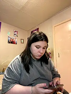 Snapshot of Kemeli008 chatting on November 2025 11:48:01 PM Kemeli008 online show from November 2025 11:48:01 PM