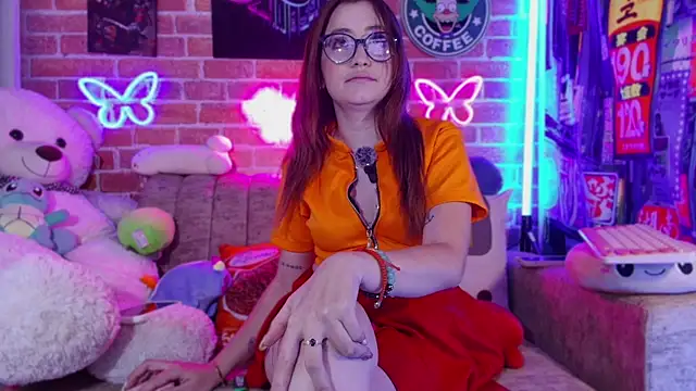 Littlejenn777  online show from September 2025 11:26:02 PM