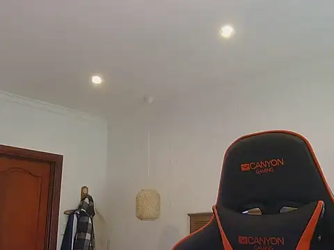 Snapshot of TroyDieselXXX chatting on November 2025 06:34:01 AM TroyDieselXXX online show from November 2025 06:34:01 AM