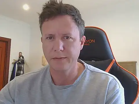 Snapshot of TroyDieselXXX chatting on November 2025 05:35:02 AM TroyDieselXXX online show from November 2025 05:35:02 AM