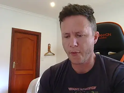 Snapshot of TroyDieselXXX chatting on November 2025 05:07:01 AM TroyDieselXXX online show from November 2025 05:07:01 AM