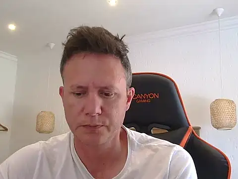 Snapshot of TroyDieselXXX chatting on November 2025 07:45:01 AM TroyDieselXXX online show from November 2025 07:45:01 AM