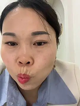 Snapshot of xlj4523 chatting on October 2025 07:42:01 AM xlj4523 online show from October 2025 07:42:01 AM