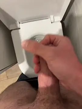 Snapshot of hugehairycock_98 chatting on November 2025 10:36:01 PM hugehairycock 98 online show from November 2025 10:36:01 PM