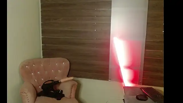 Karol Yessenia online show from September 2025 02:20:01 PM
