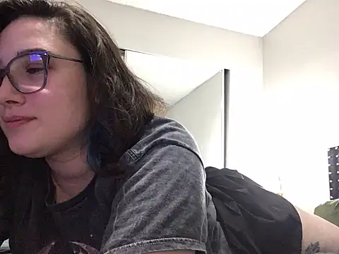 Snapshot of paigeycakes chatting on November 2025 02:56:02 AM paigeycakes online show from November 2025 02:56:02 AM