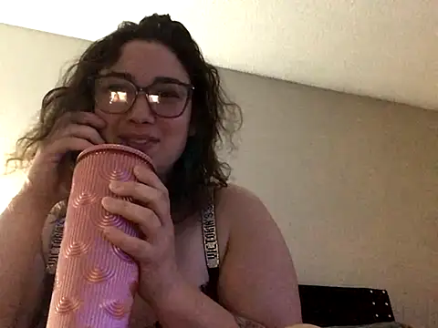 Snapshot of paigeycakes chatting on November 2025 01:13:01 PM paigeycakes online show from November 2025 01:13:01 PM