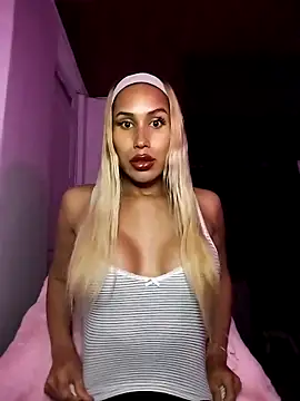 Snapshot of AngelinaSexFit chatting on December 2025 05:01:01 AM AngelinaSexFit online show from December 2025 05:01:01 AM