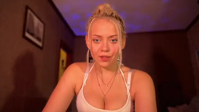 AliceOceanEye online show from September 2025 04:43:02 PM