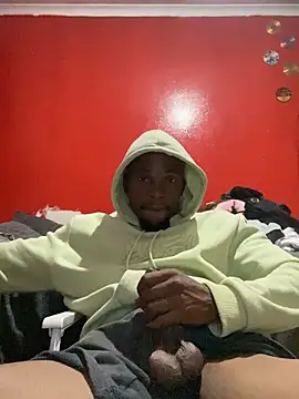 Snapshot of BaggyDirt chatting on November 2025 10:21:02 PM BaggyDirt online show from November 2025 10:21:02 PM