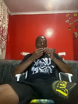 Snapshot of BaggyDirt chatting on December 2025 06:56:02 PM BaggyDirt online show from December 2025 06:56:02 PM