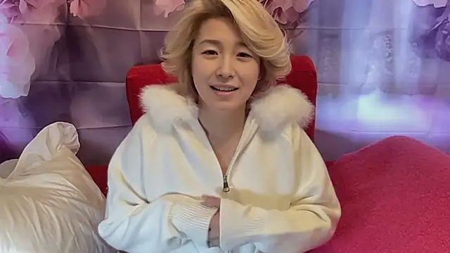 Snapshot of kimagure-fu- chatting on October 2025 03:29:01 AM kimagure-fu- online show from October 2025 03:29:01 AM